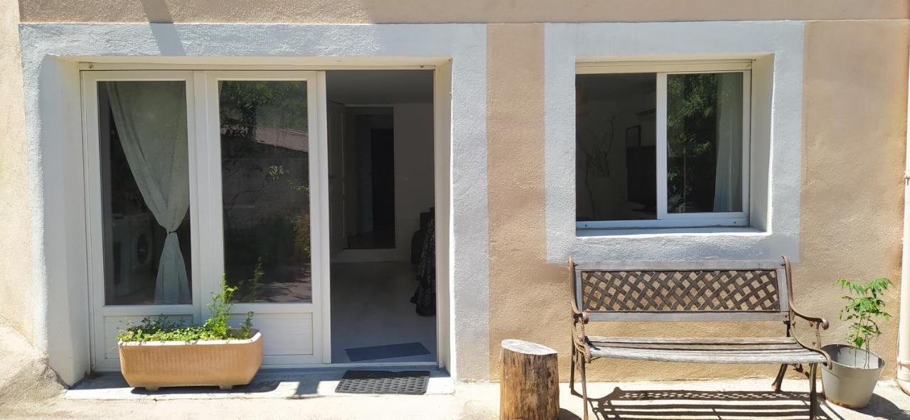 Les Mondes - Appartement Bas De Maison Ensues-la-Redonne Exterior photo