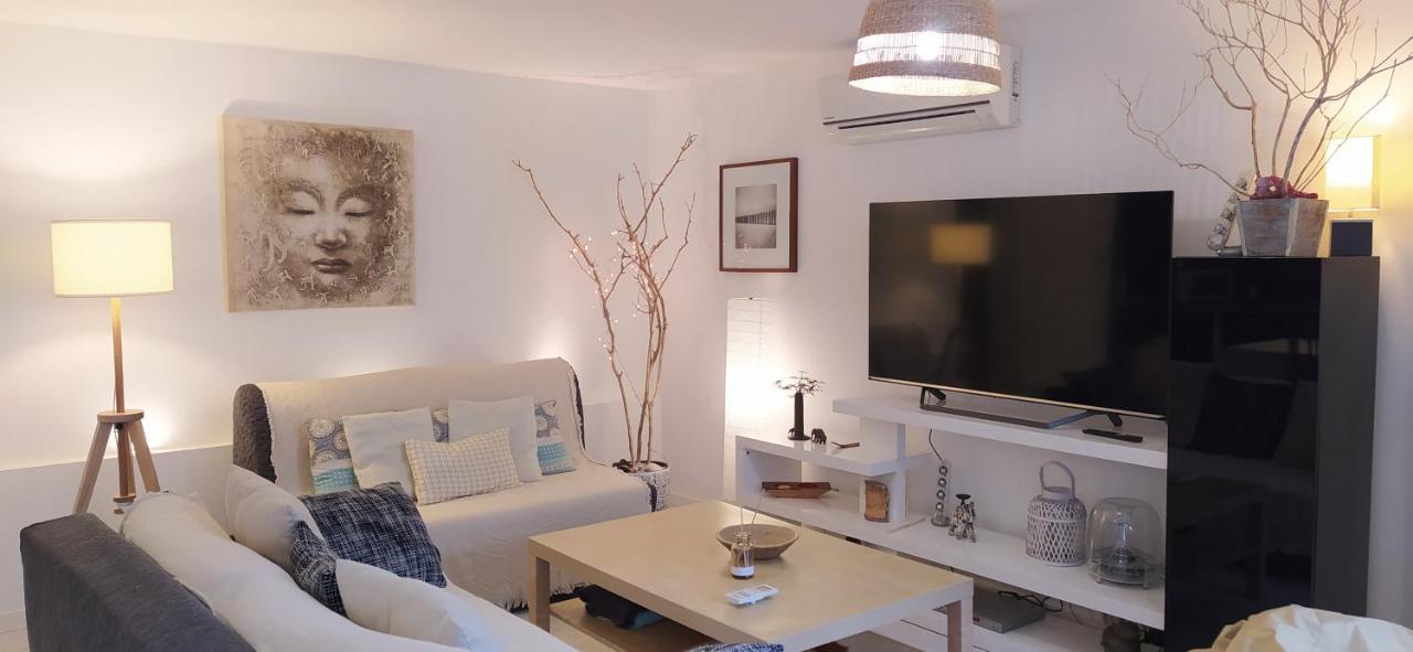 Les Mondes - Appartement Bas De Maison Ensues-la-Redonne Exterior photo